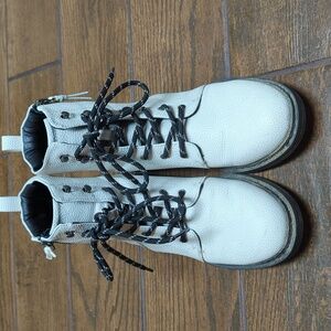 Baretraps white combat boots 8.5